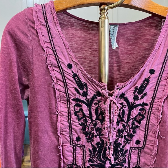 Free People Mauve Tunic with Black Embroidery Lace Up Raw Hem Festival Boho - Picture 4 of 9